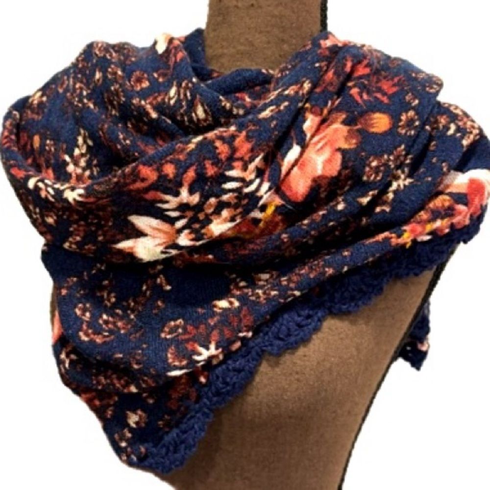NWT Treasure & Bond All Over Rose Floral Print Crochet Lace Trim Scarf *Flawed